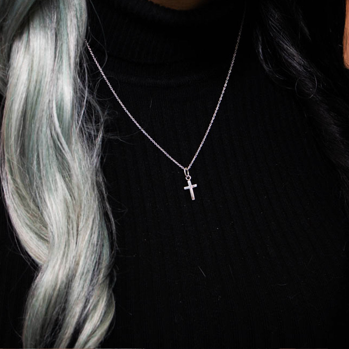 Tiny Silver Cross Pendant - Inchoo Bijoux