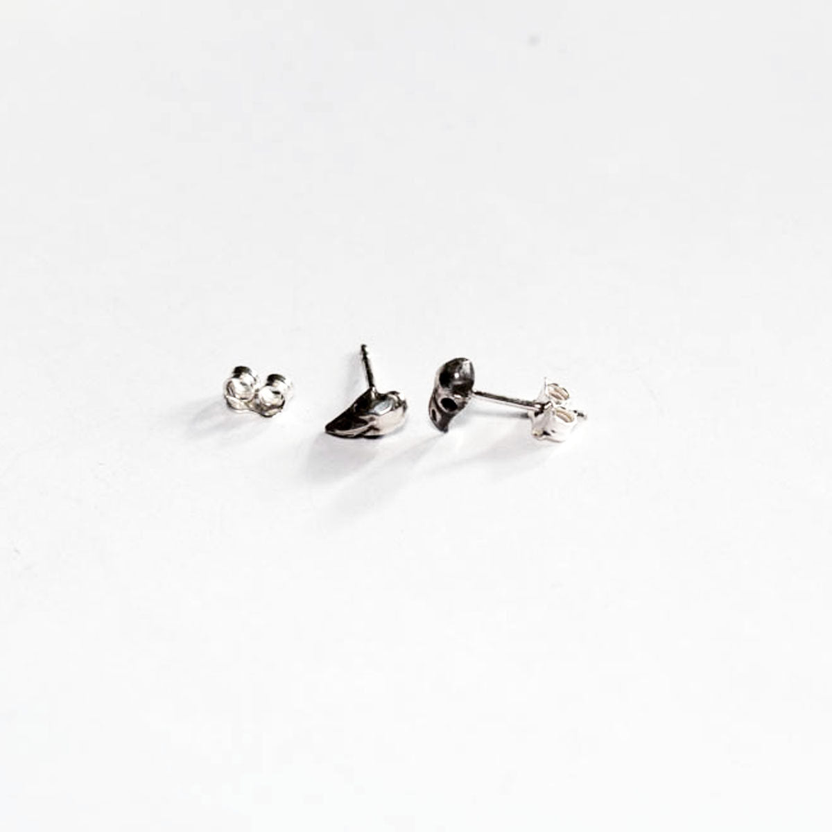 Tiny Bird Skull Earrings - Inchoo Bijoux