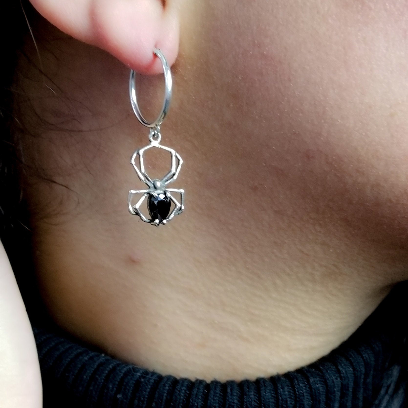 Black Spider Hoops Earrings - Inchoo Bijoux