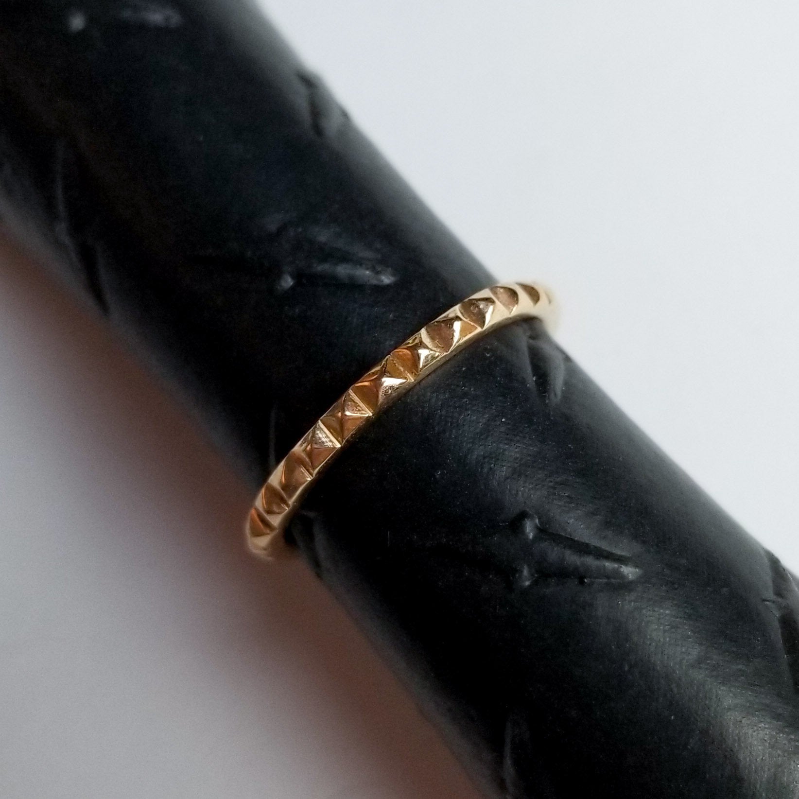 14K Rose Gold Studded Thin Wedding Ring-Ring-Inchoo Bijoux-Inchoo Bijoux