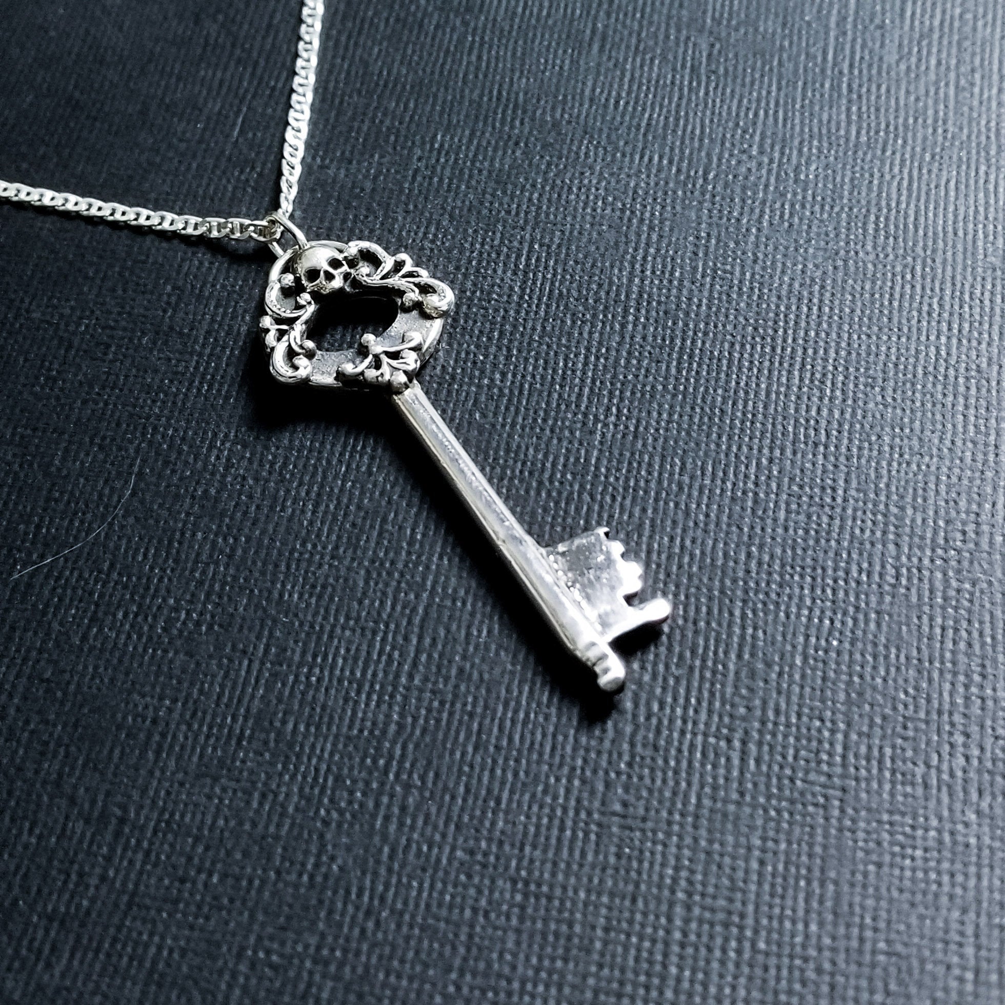 Victorian Skull Key Pendant - Inchoo Bijoux