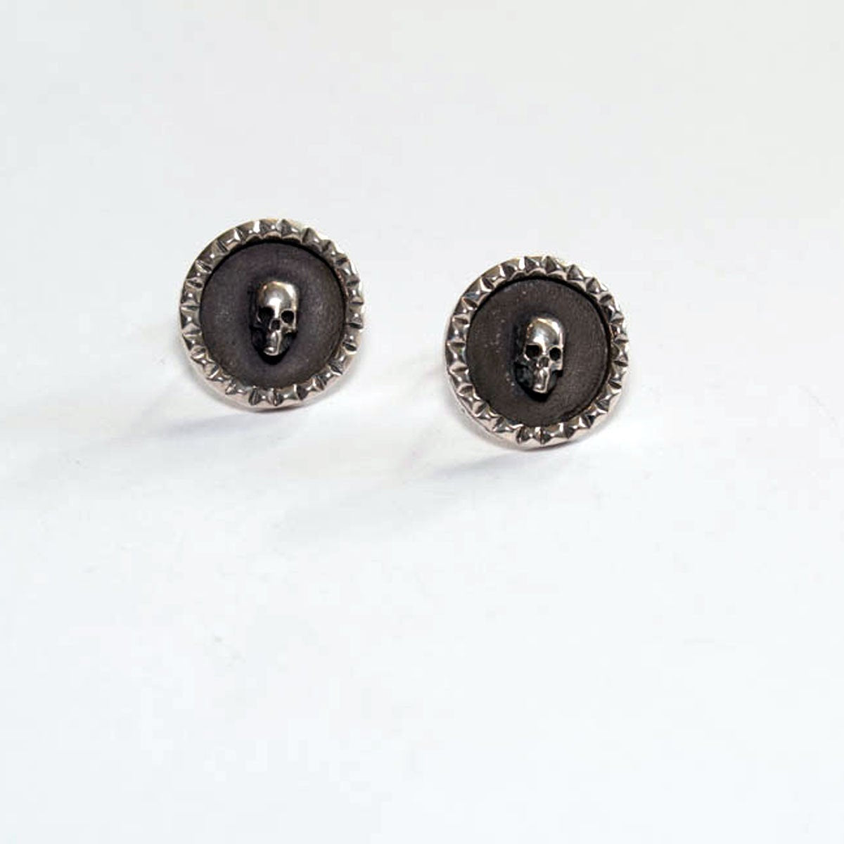 Studded Skull Cufflinks - Inchoo Bijoux