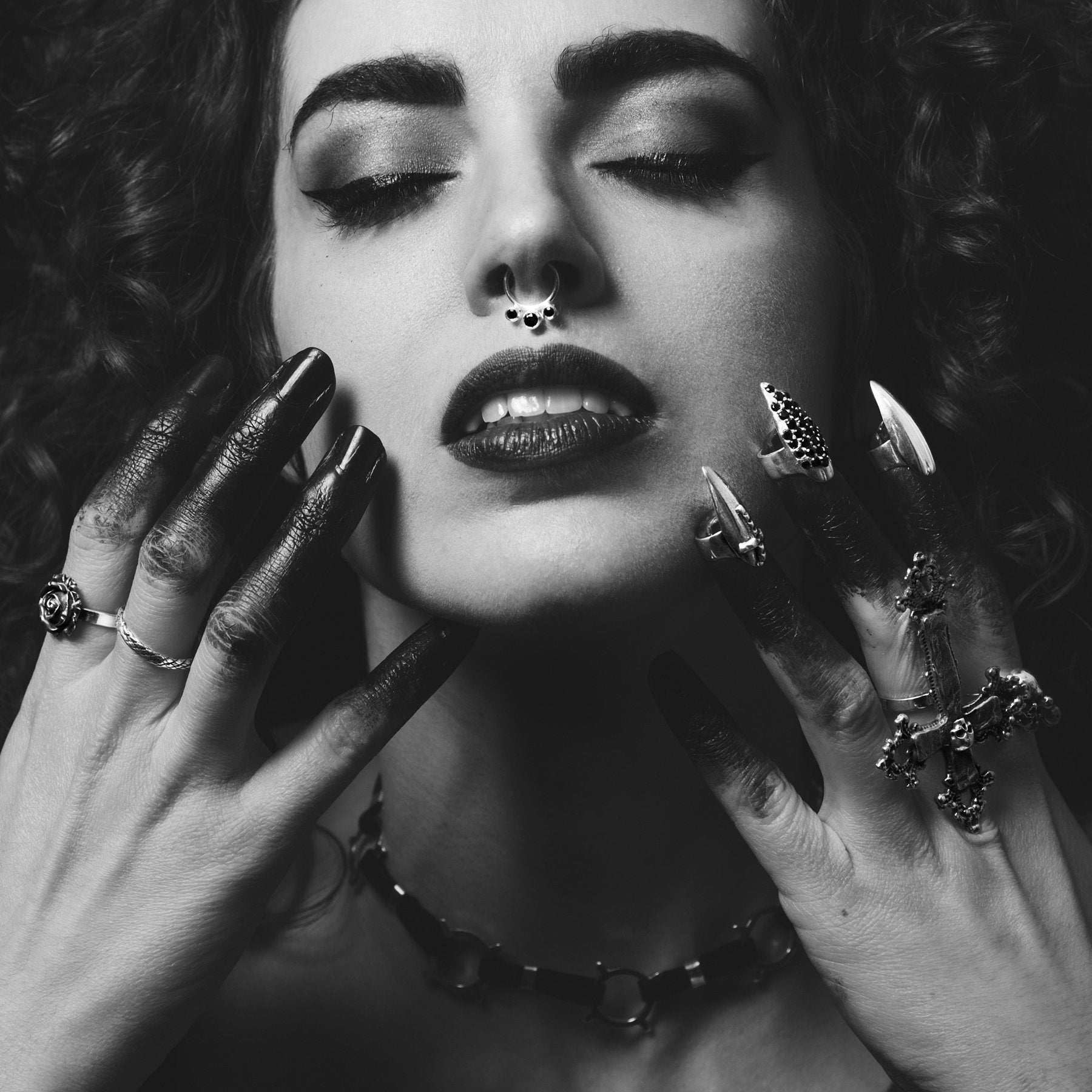 Studded Cross Stiletto Midi Fake Nail Ring Claw - Inchoo Bijoux