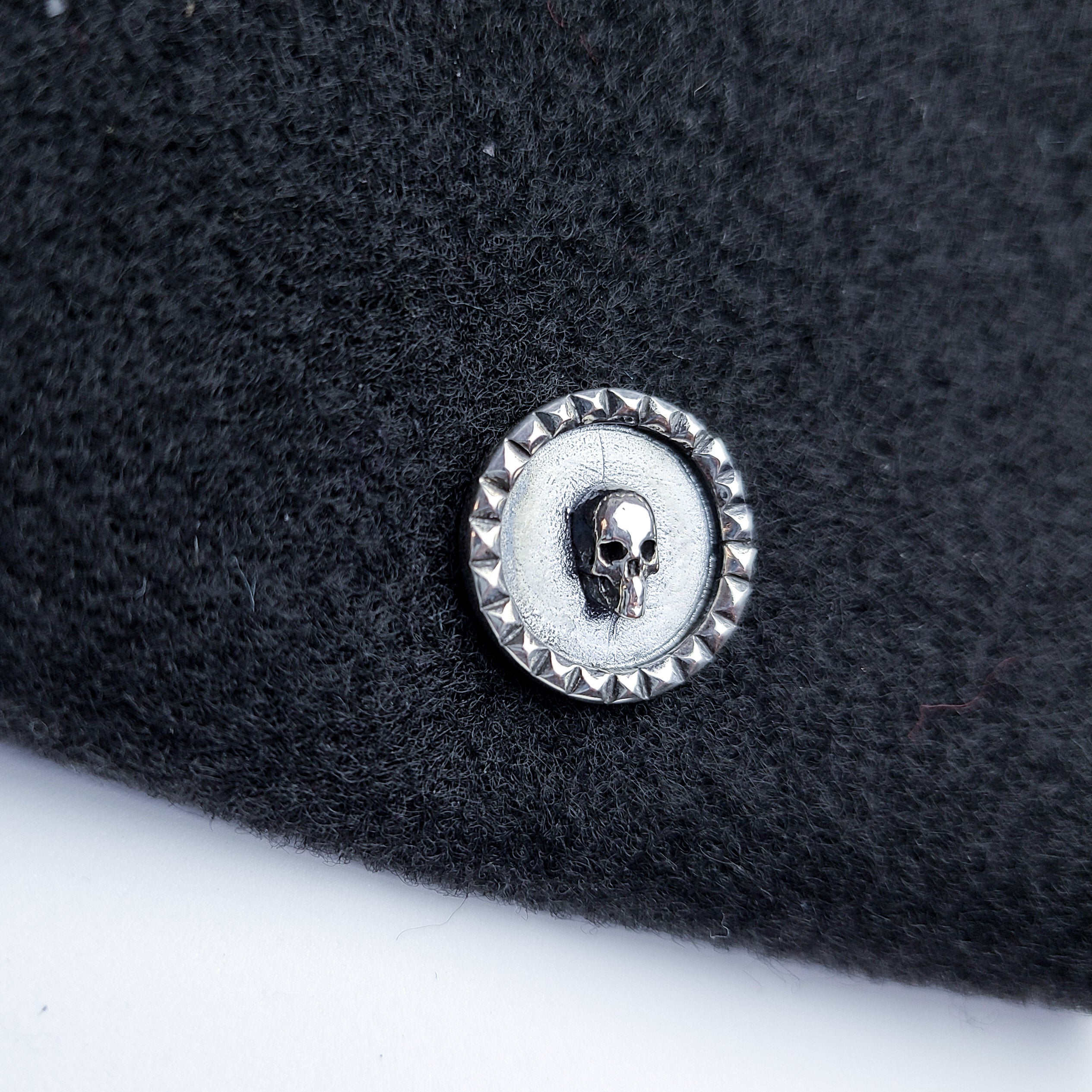Skull Lapel Pin