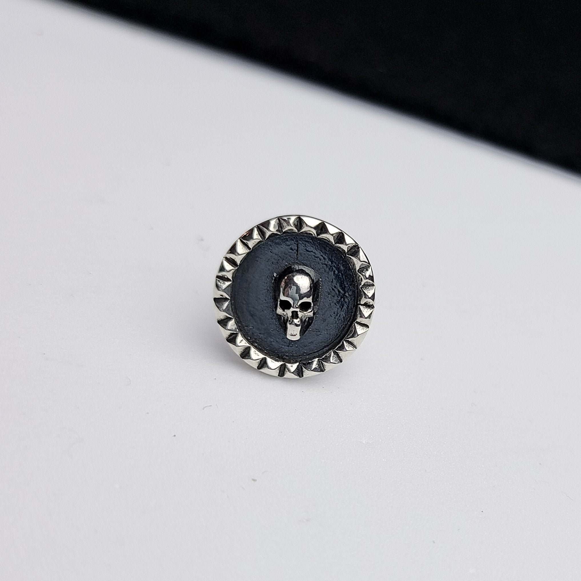 Skull Lapel Pin