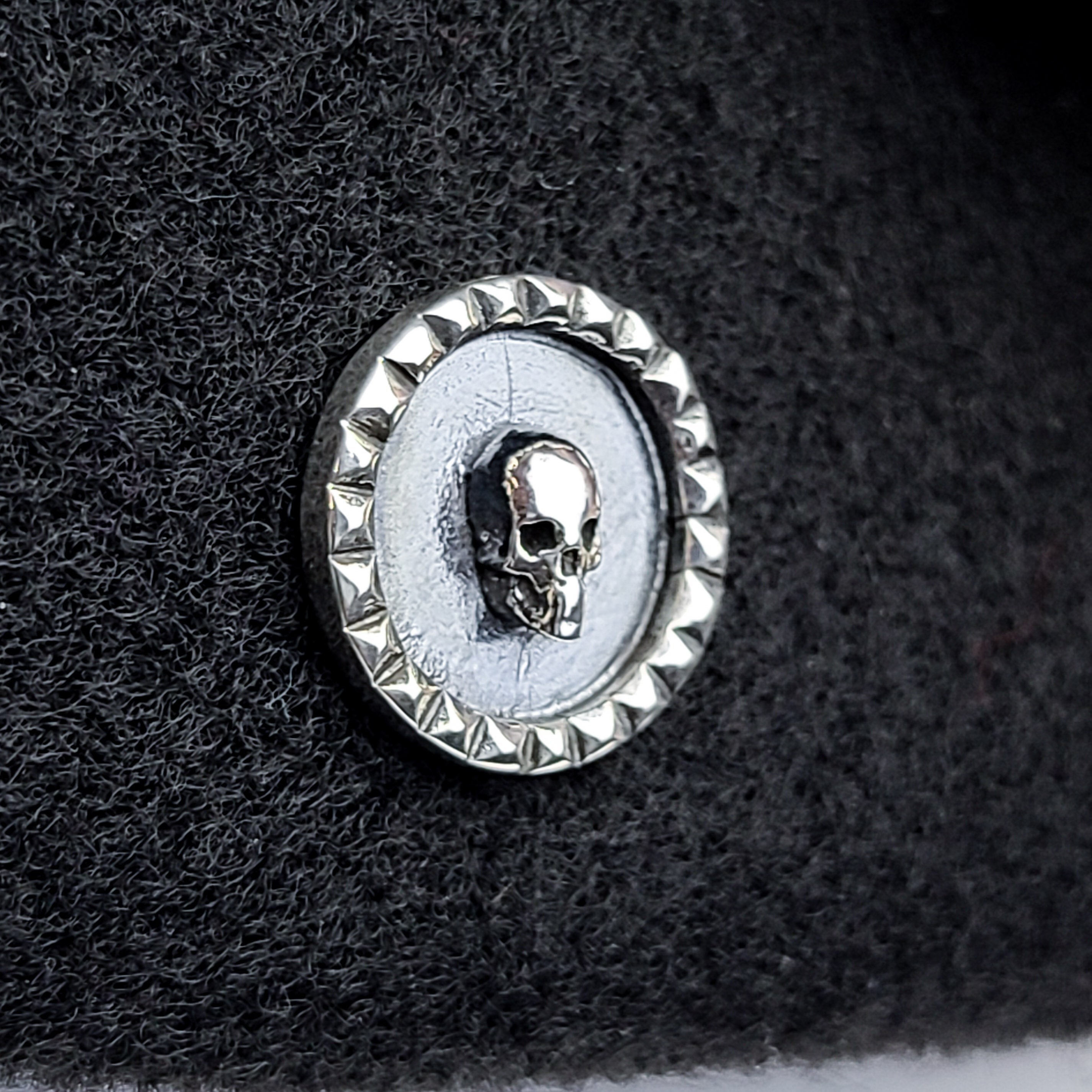 Skull Lapel Pin
