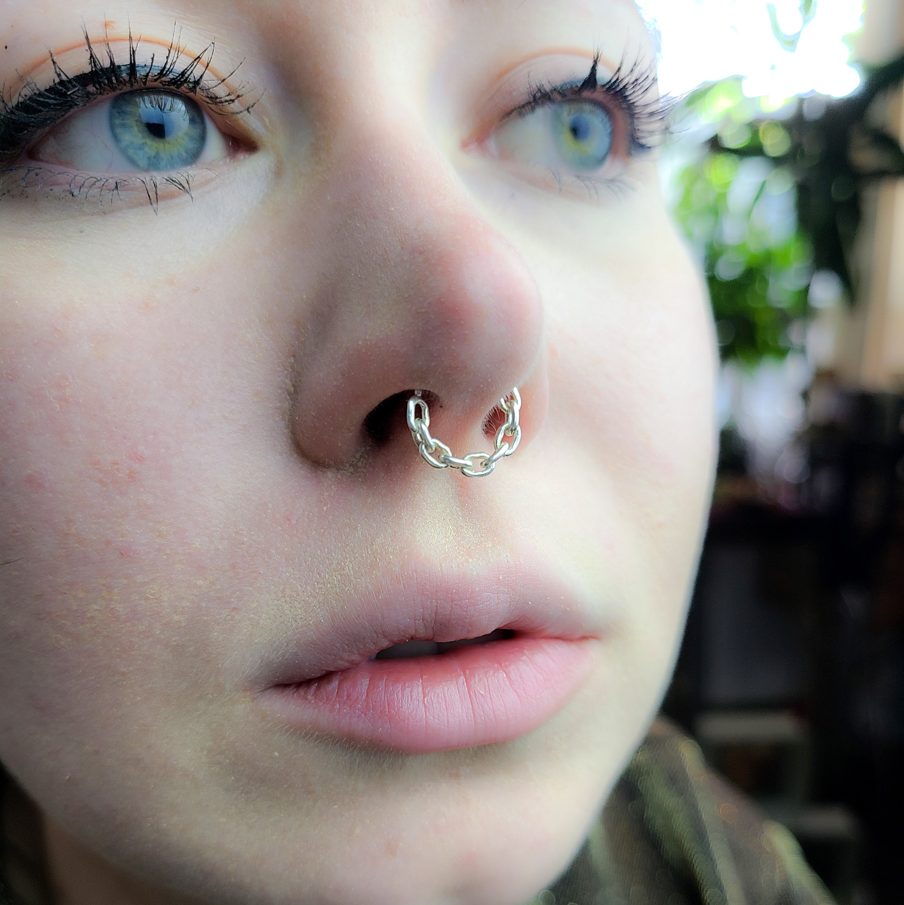 Solid Chain Septum Piercing