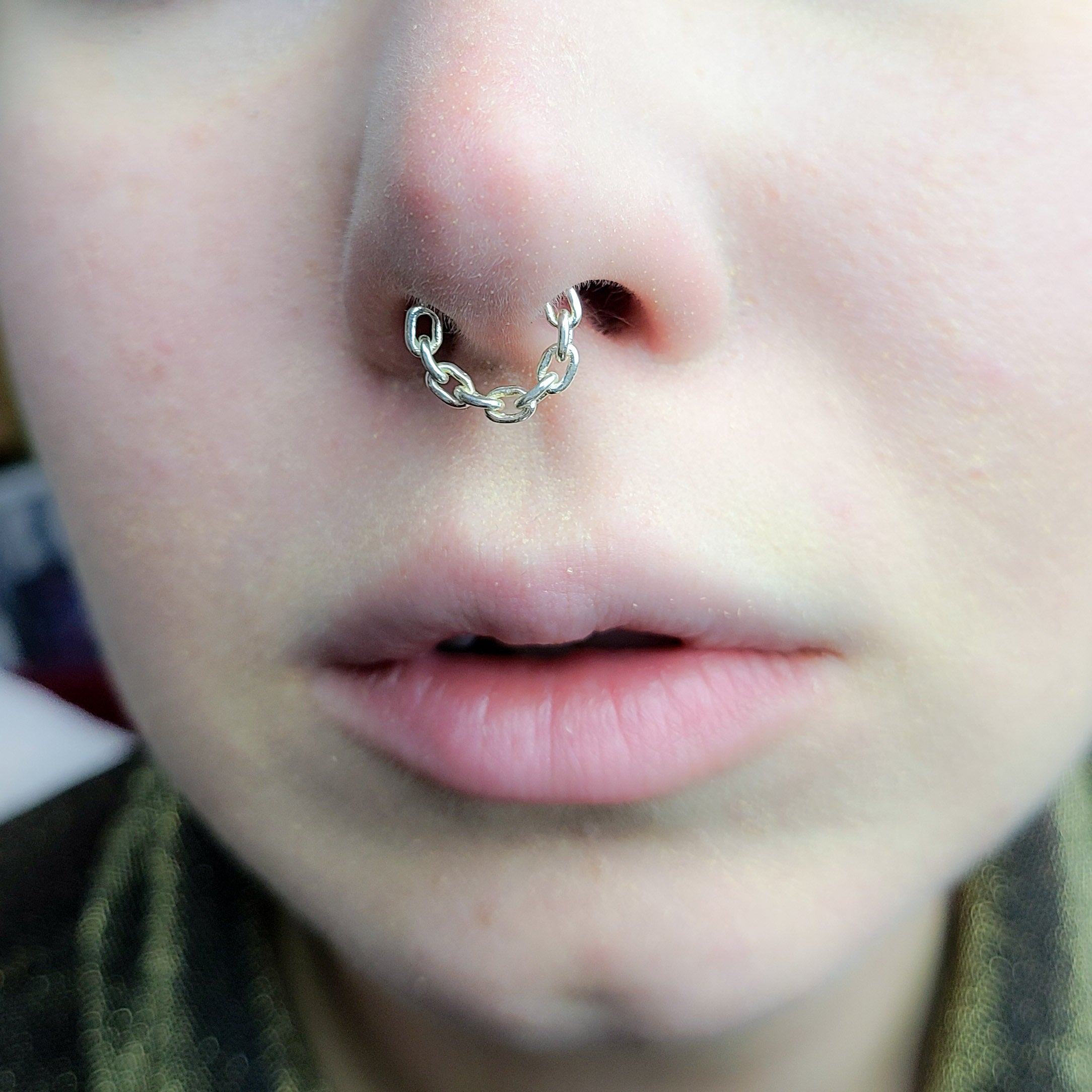 Solid Chain Septum Piercing