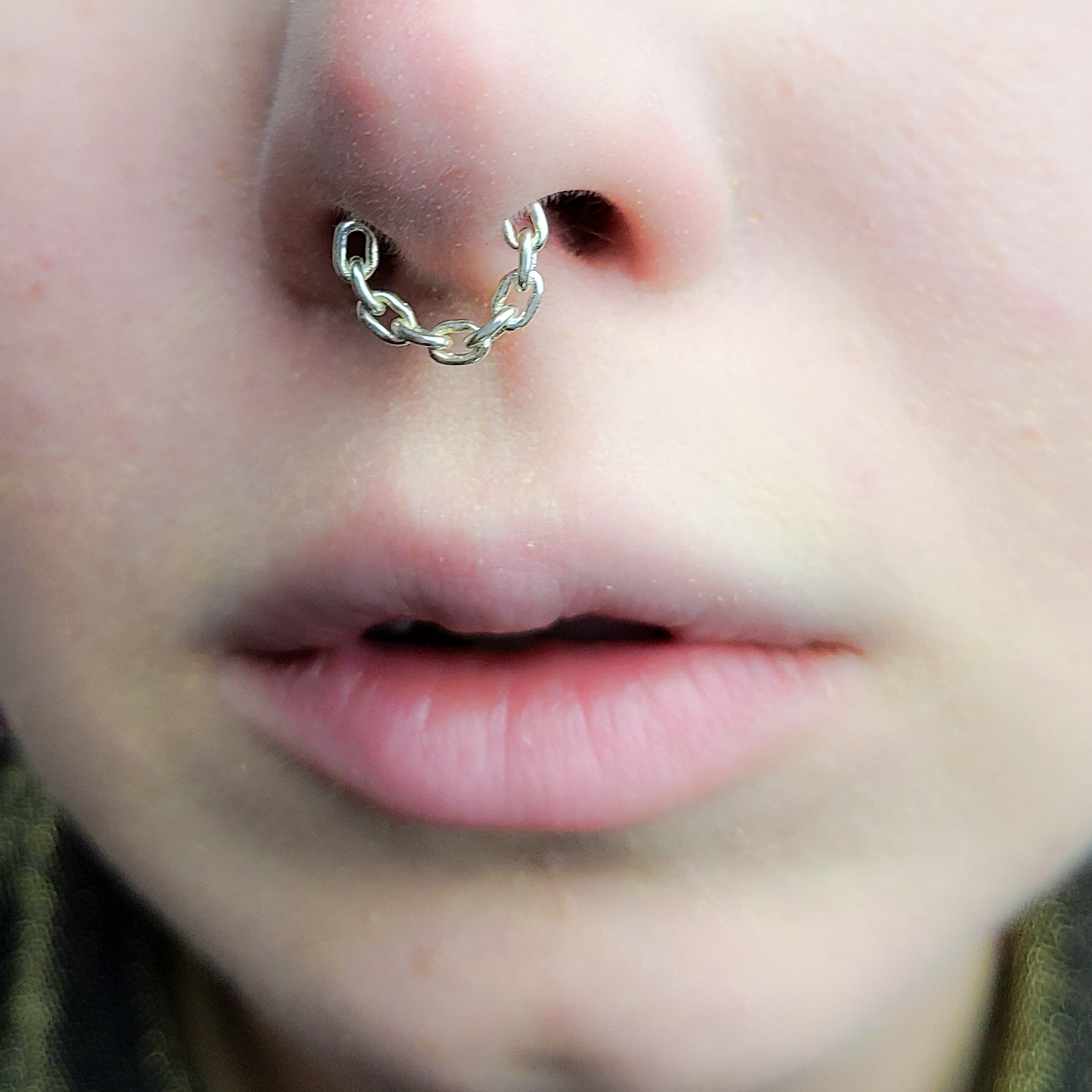 Solid Chain Septum Piercing